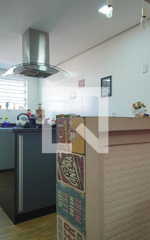 Casa à venda com 160m², 2 quartos e 4 vagascozinha 