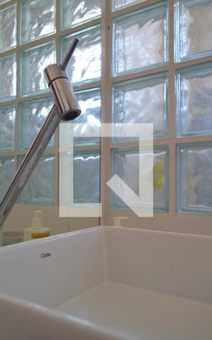 Casa à venda com 160m², 2 quartos e 4 vagasBanheiro Corredor