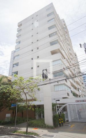Apartamento para alugar com 33m², 1 quarto e 1 vagaFachada