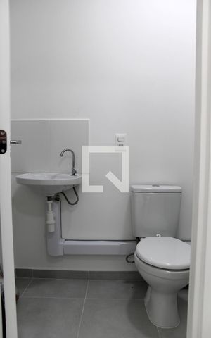 Apartamento para alugar com 33m², 1 quarto e sem vaga Apartamento para alugar com 33m², 1 quarto e sem vagaBanheiro