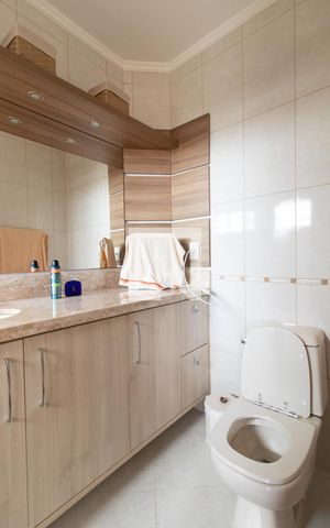 Casa à venda com 385m², 3 quartos e 4 vagas Casa à venda com 385m², 3 quartos e 4 vagasBanheiro do Quarto 2