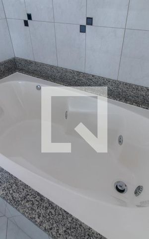 Casa à venda com 385m², 3 quartos e 4 vagas Casa à venda com 385m², 3 quartos e 4 vagasBanheiro do Quarto 1