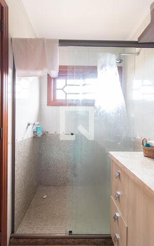 Casa à venda com 385m², 3 quartos e 4 vagas Casa à venda com 385m², 3 quartos e 4 vagasBanheiro do Quarto 2