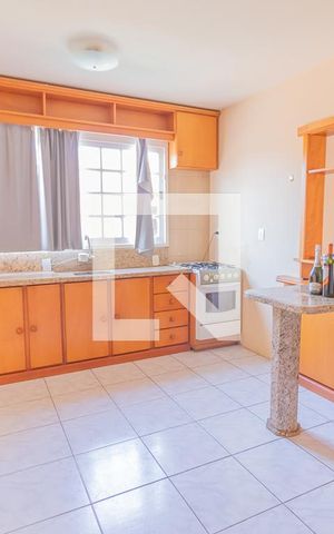 Casa à venda com 200m², 4 quartos e 2 vagas Casa à venda com 200m², 4 quartos e 2 vagasCozinha