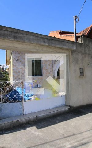 Casa à venda com 327m², 2 quartos e 2 vagasFachada da casa