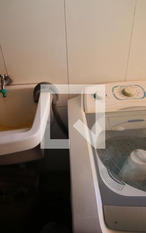 Casa à venda com 327m², 2 quartos e 2 vagasÁrea de Serviço