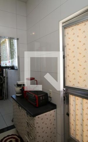 Casa à venda com 327m², 2 quartos e 2 vagasCozinha