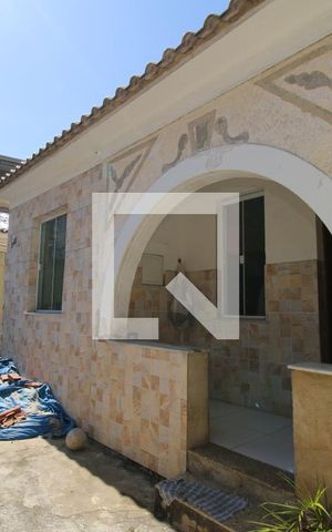 Casa à venda com 327m², 2 quartos e 2 vagasFachda e Quintal