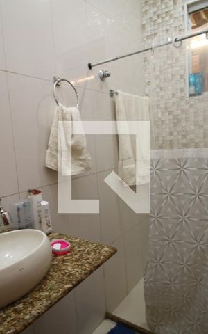 Casa à venda com 327m², 2 quartos e 2 vagasBanheiro