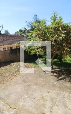 Casa à venda com 327m², 2 quartos e 2 vagasÁrea comum - Quintal