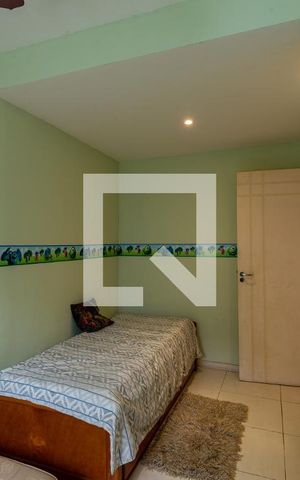 Casa à venda com 329m², 5 quartos e 4 vagas Casa à venda com 329m², 5 quartos e 4 vagasQuarto 1