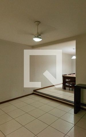 Casa à venda com 329m², 5 quartos e 4 vagas Casa à venda com 329m², 5 quartos e 4 vagasSala 2