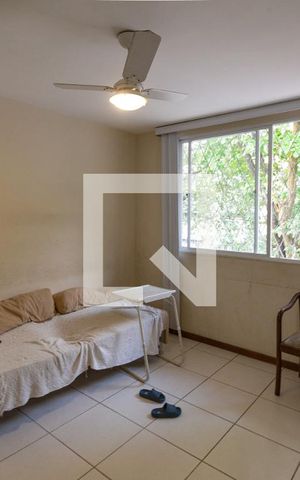 Casa à venda com 329m², 5 quartos e 4 vagas Casa à venda com 329m², 5 quartos e 4 vagasSala 2