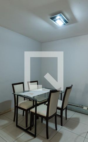 Casa à venda com 329m², 5 quartos e 4 vagas Casa à venda com 329m², 5 quartos e 4 vagasSala 1