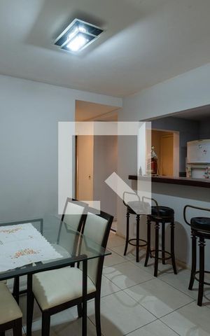 Casa à venda com 329m², 5 quartos e 4 vagas Casa à venda com 329m², 5 quartos e 4 vagasSala 1
