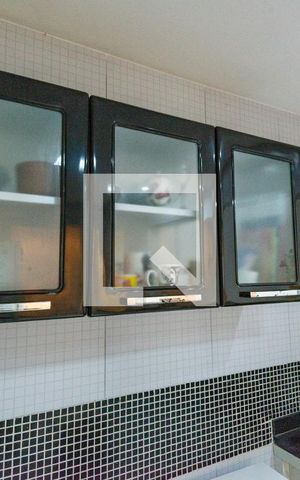 Casa à venda com 329m², 5 quartos e 4 vagas Casa à venda com 329m², 5 quartos e 4 vagasCozinha 1