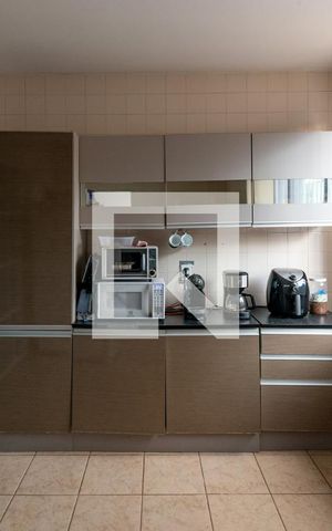 Casa à venda com 329m², 5 quartos e 4 vagas Casa à venda com 329m², 5 quartos e 4 vagasCozinha 2