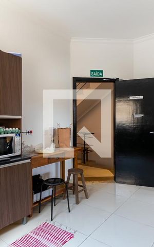 Casa à venda com 640m², 5 quartos e 4 vagas Casa à venda com 640m², 5 quartos e 4 vagasCozinha