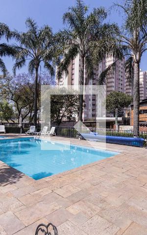 Apartamento à venda com 60m², 2 quartos e 1 vaga Apartamento à venda com 60m², 2 quartos e 1 vagaÁrea comum - Piscina