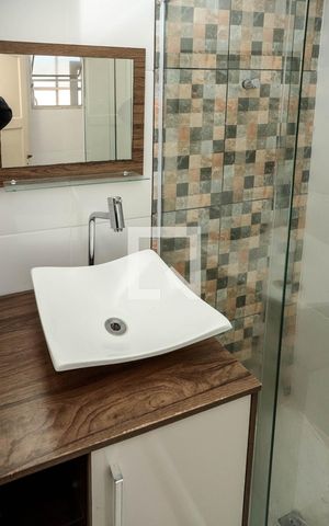 Apartamento à venda com 70m², 2 quartos e 1 vaga Apartamento à venda com 70m², 2 quartos e 1 vagaBanheiro