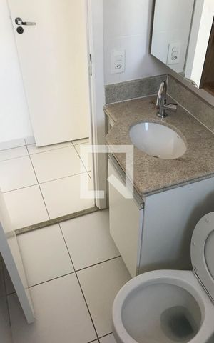 Apartamento para alugar com 57m², 2 quartos e 1 vaga Apartamento para alugar com 57m², 2 quartos e 1 vagaBanheiro 1