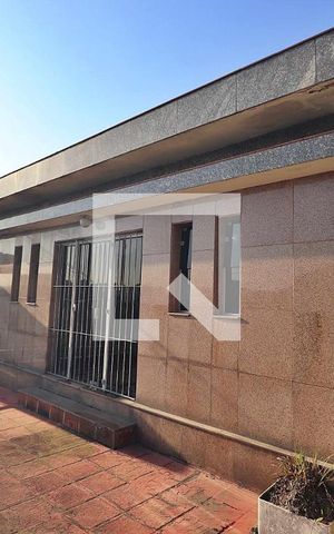 Casa à venda com 340m², 3 quartos e 4 vagasVaranda