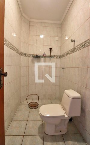Casa à venda com 340m², 3 quartos e 4 vagasCasa 2 - Lavabo