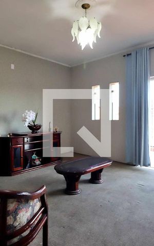 Casa à venda com 340m², 3 quartos e 4 vagasCasa 1 - Sala