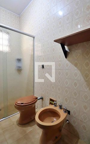 Casa à venda com 340m², 3 quartos e 4 vagasCasa 1 - Banheiro do Quarto 3