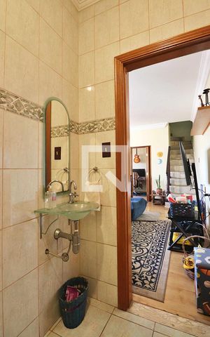 Casa à venda com 340m², 3 quartos e 4 vagasCasa 2 - Lavabo