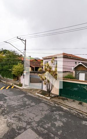 Casa à venda com 400m², 5 quartos e 2 vagas Casa à venda com 400m², 5 quartos e 2 vagasVista da Varanda do Quarto 2