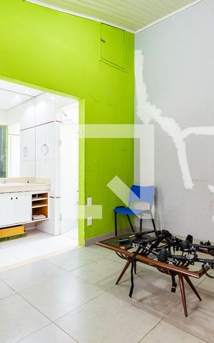 Casa à venda com 400m², 5 quartos e 2 vagas Casa à venda com 400m², 5 quartos e 2 vagasSuíte de Serviço