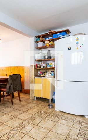 Casa à venda com 400m², 5 quartos e 2 vagas Casa à venda com 400m², 5 quartos e 2 vagasCozinha