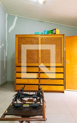Casa à venda com 400m², 5 quartos e 2 vagas Casa à venda com 400m², 5 quartos e 2 vagasSuíte de Serviço