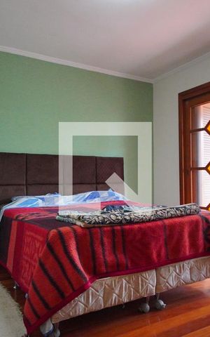 Casa à venda com 200m², 3 quartos e 1 vagaQuarto  Suíte 