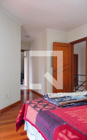 Casa à venda com 200m², 3 quartos e 1 vagaQuarto  Suíte 
