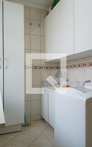 Casa à venda com 200m², 3 quartos e 1 vagaÁrea Serviço 