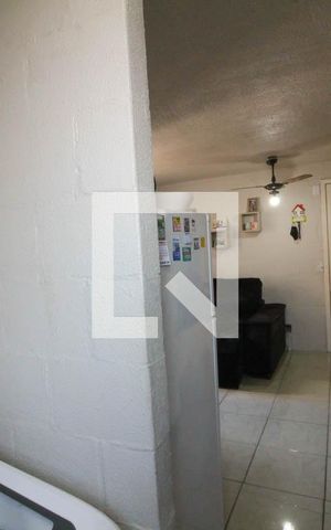 Apartamento para alugar com 42m², 2 quartos e 1 vaga Apartamento para alugar com 42m², 2 quartos e 1 vagaCozinha e Área de Serviço