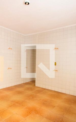 Casa para alugar com 80m², 2 quartos e sem vaga Casa para alugar com 80m², 2 quartos e sem vagaCozinha
