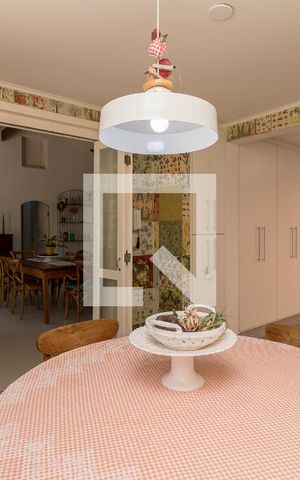Casa à venda com 262m², 3 quartos e 5 vagasCopa