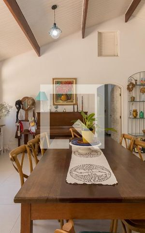 Casa à venda com 262m², 3 quartos e 5 vagasSala