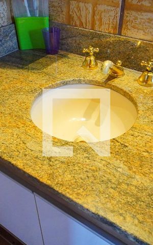 Casa para alugar com 400m², 3 quartos e 6 vagasBanheiro 2