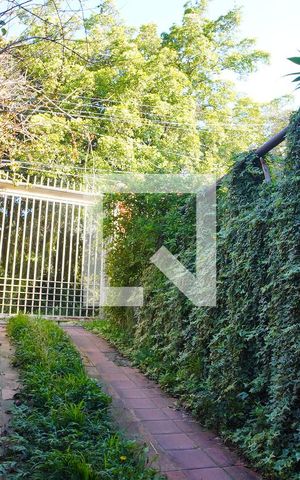 Casa para alugar com 400m², 3 quartos e 6 vagasEntrada