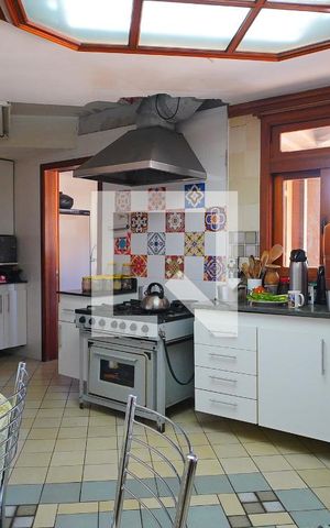 Casa para alugar com 400m², 3 quartos e 6 vagasCozinha