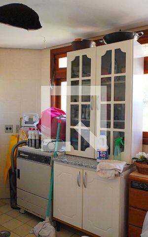 Casa para alugar com 400m², 3 quartos e 6 vagasCozinha
