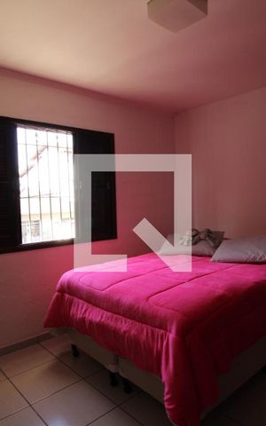 Casa à venda com 91m², 2 quartos e 2 vagasSuíte 1