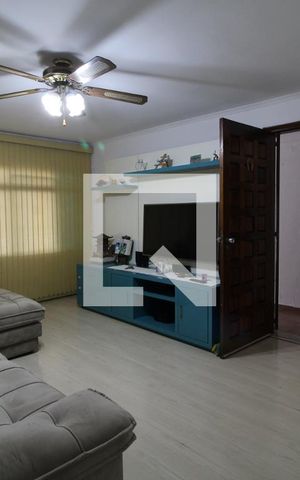 Casa à venda com 91m², 2 quartos e 2 vagasSala