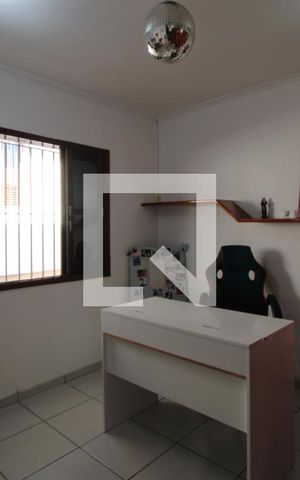Casa à venda com 91m², 2 quartos e 2 vagasSuíte 2