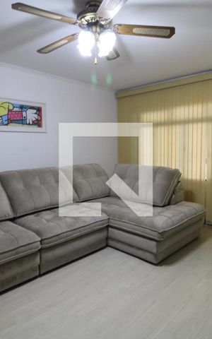 Casa à venda com 91m², 2 quartos e 2 vagasSala