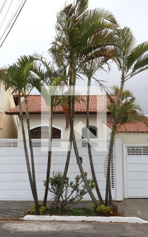 Casa à venda com 330m², 4 quartos e 3 vagasFachada